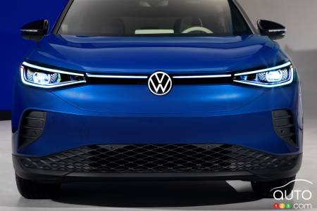 2021 Volkswagen ID.4, front